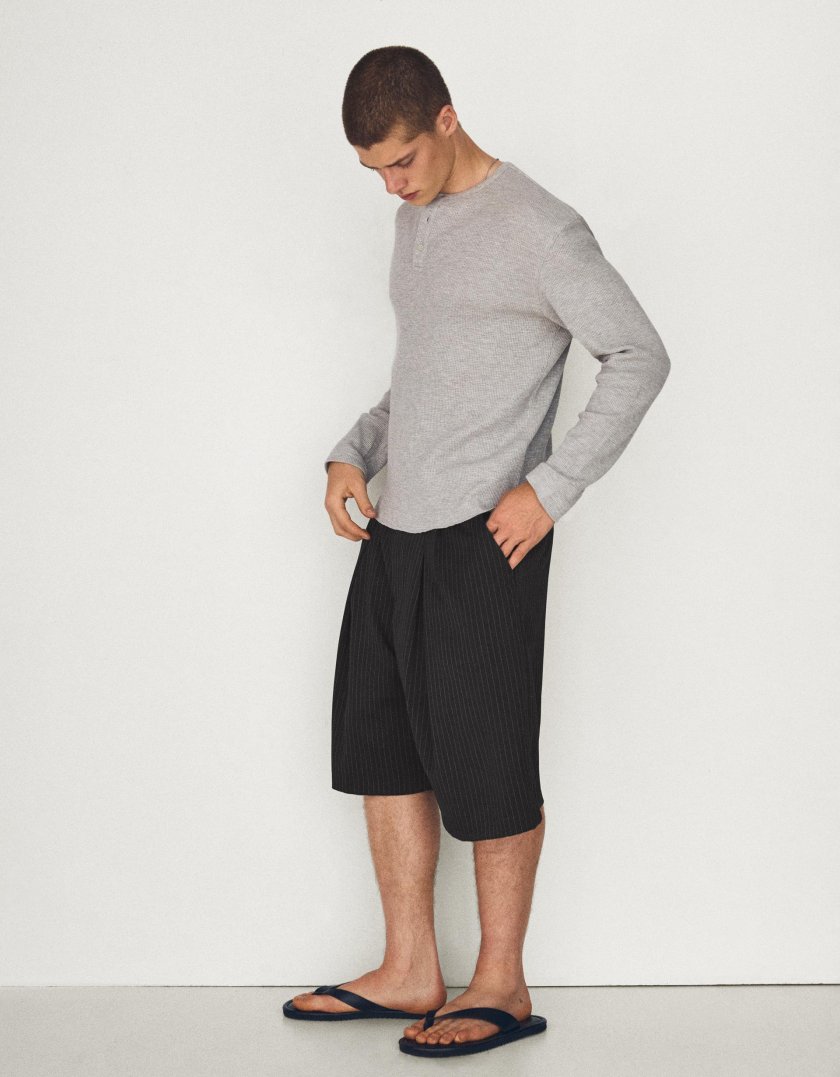 Bershka T-shirt slim à manches longues col tunisien — Grey