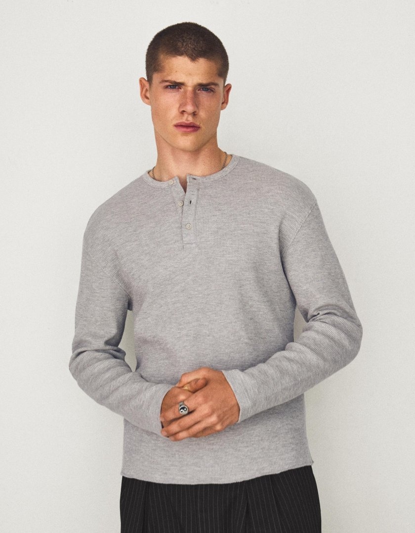 Bershka T-shirt slim à manches longues col tunisien — Grey