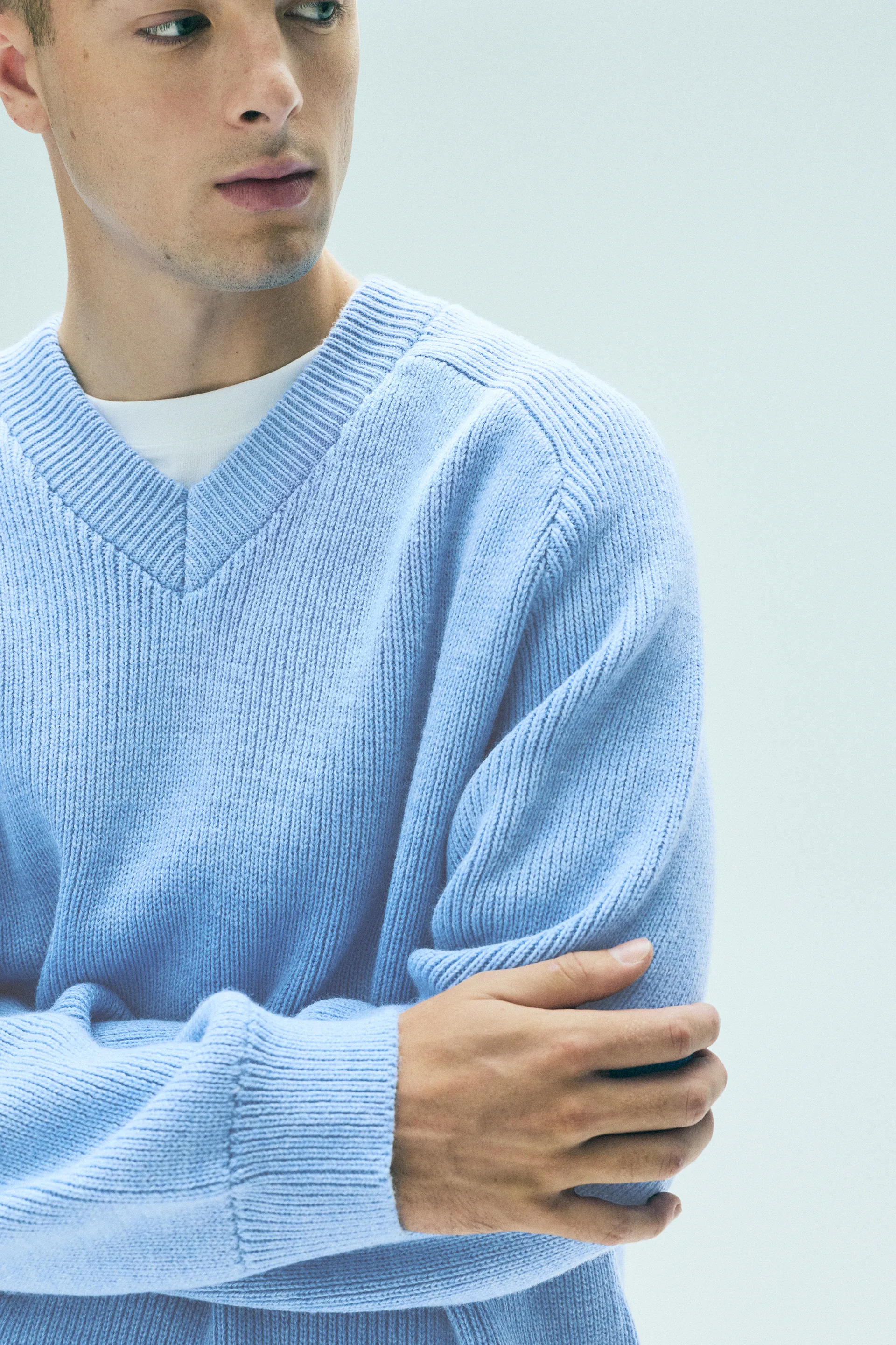 Pull&Bear English Stitch V-Neck Sweater — Sky Blue