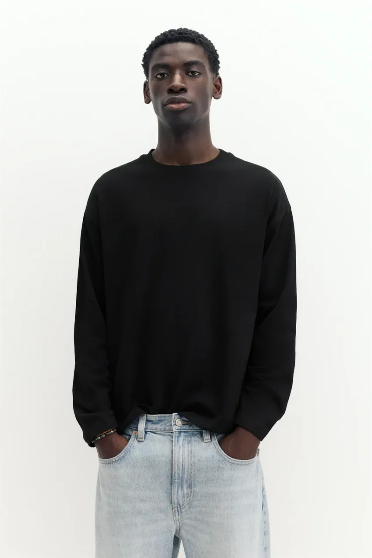 Heavyweight Relaxed Long-Sleeve — Black
