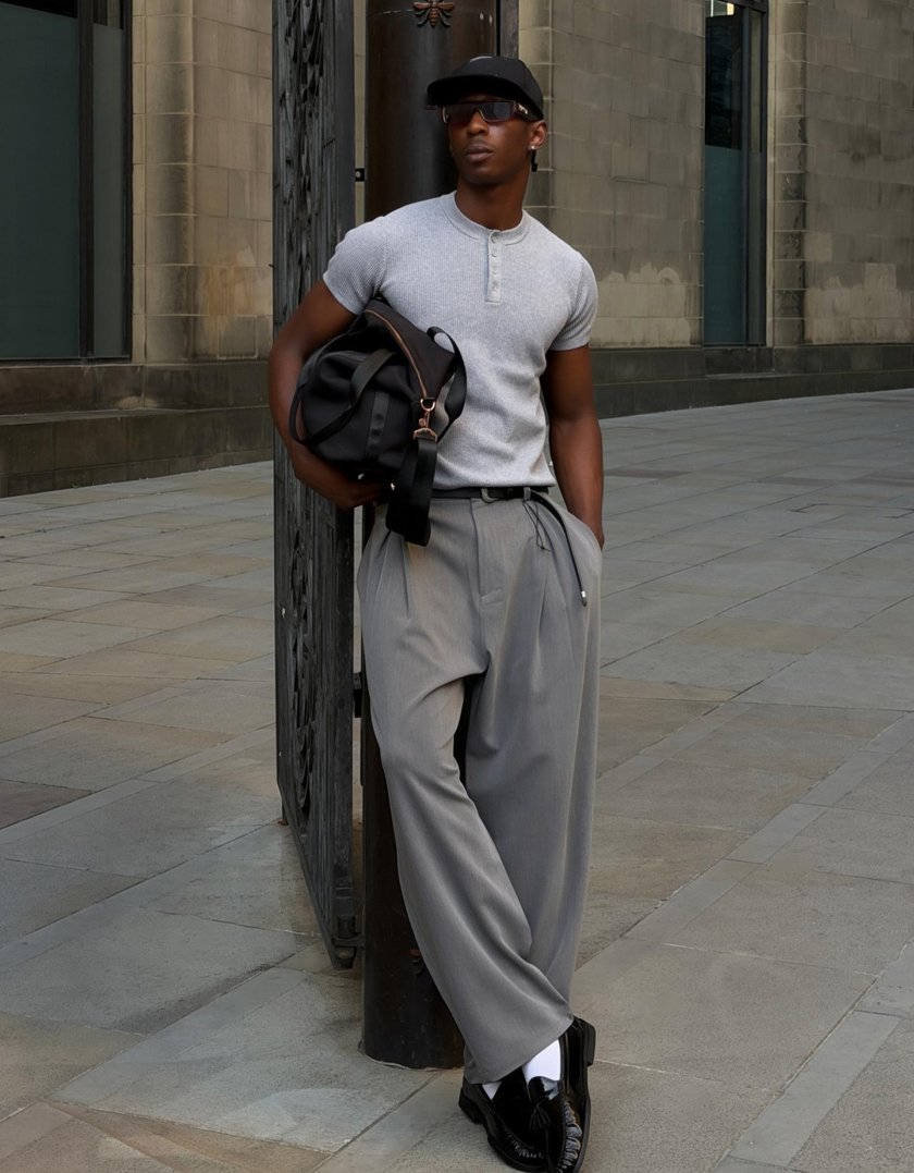 Bershka Pantalon baggy à pinces — Grey