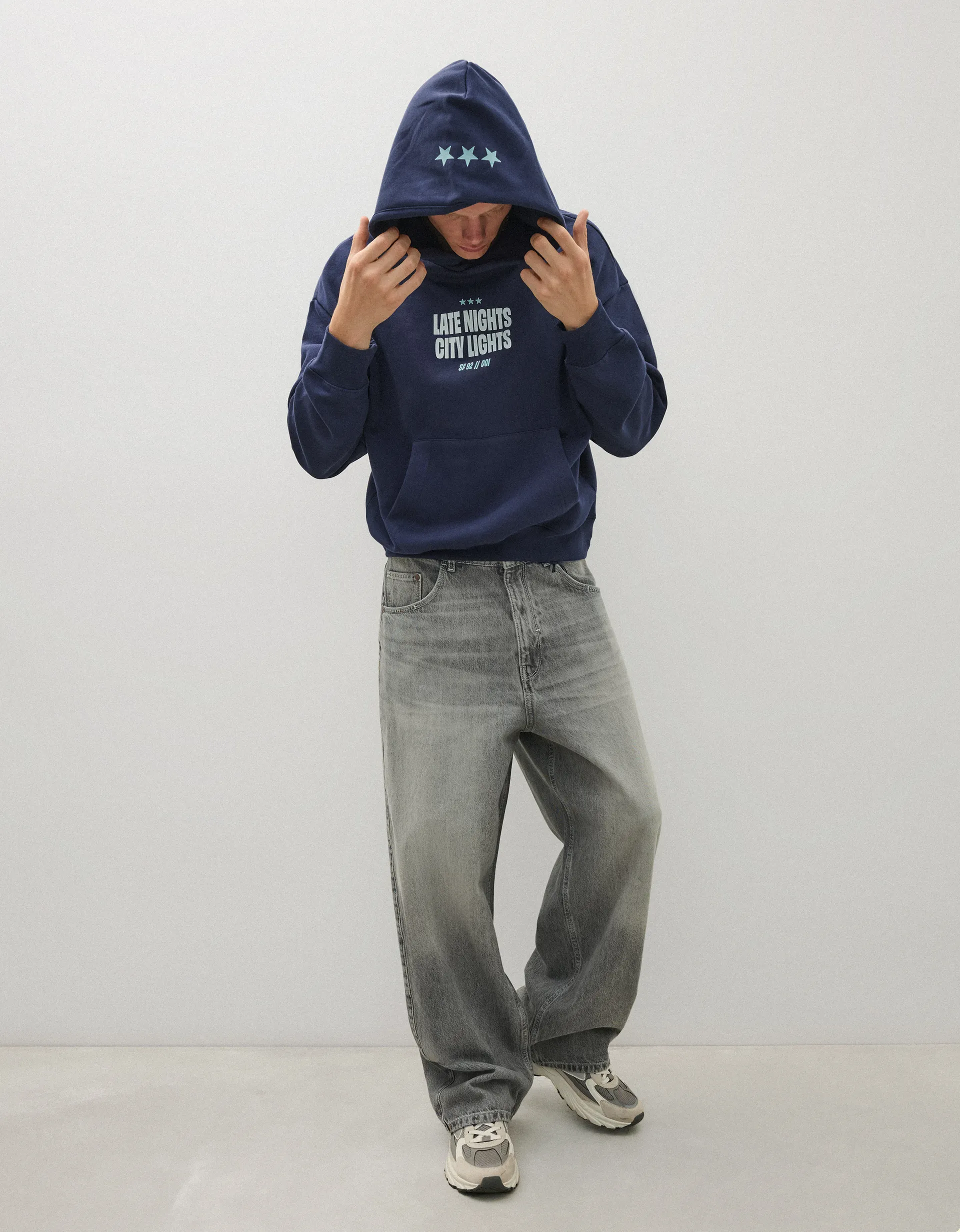 Bershka Sweat à capuche imprimé — Marine