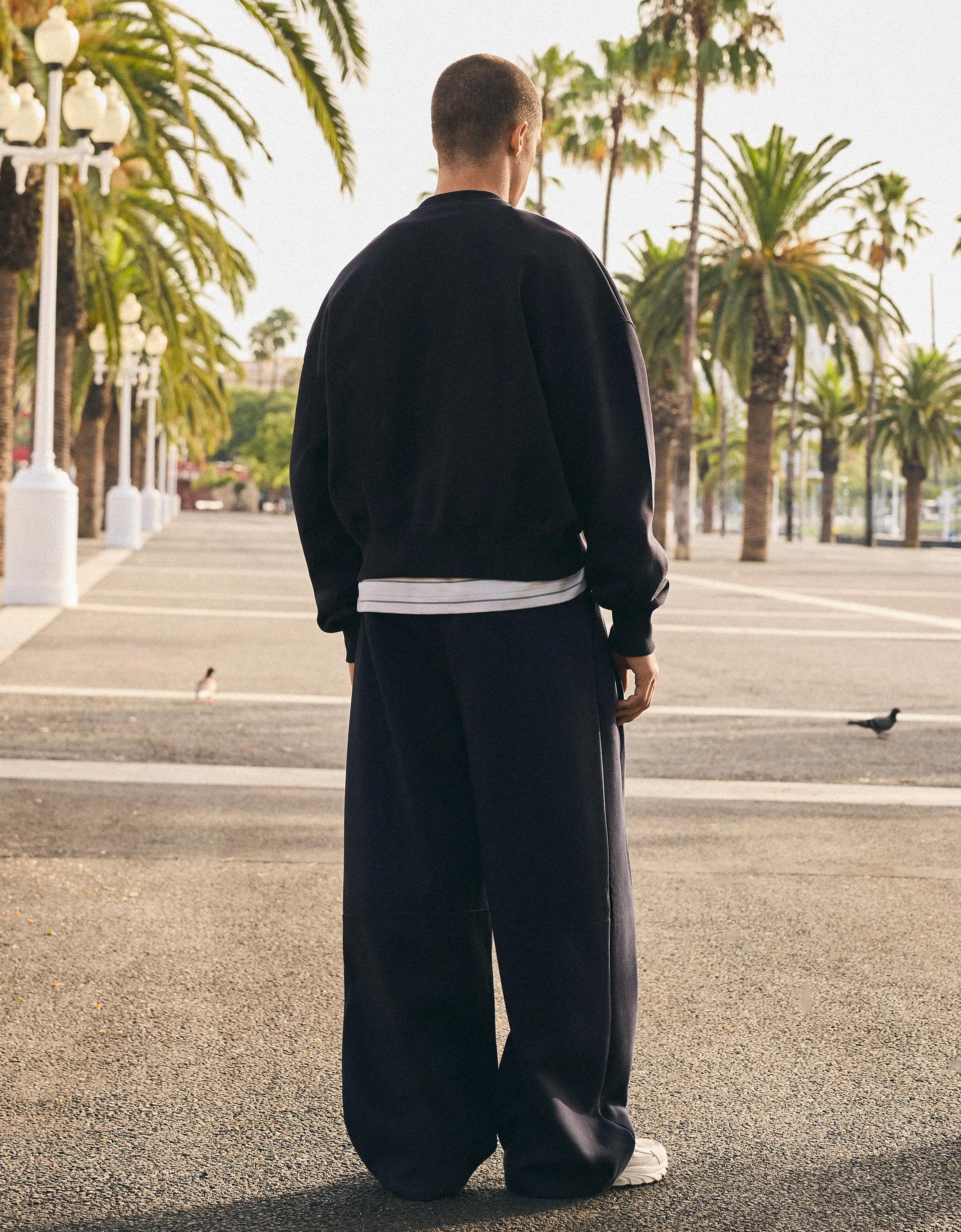 Bershka Patch Crewneck Sweatshirt — Marine