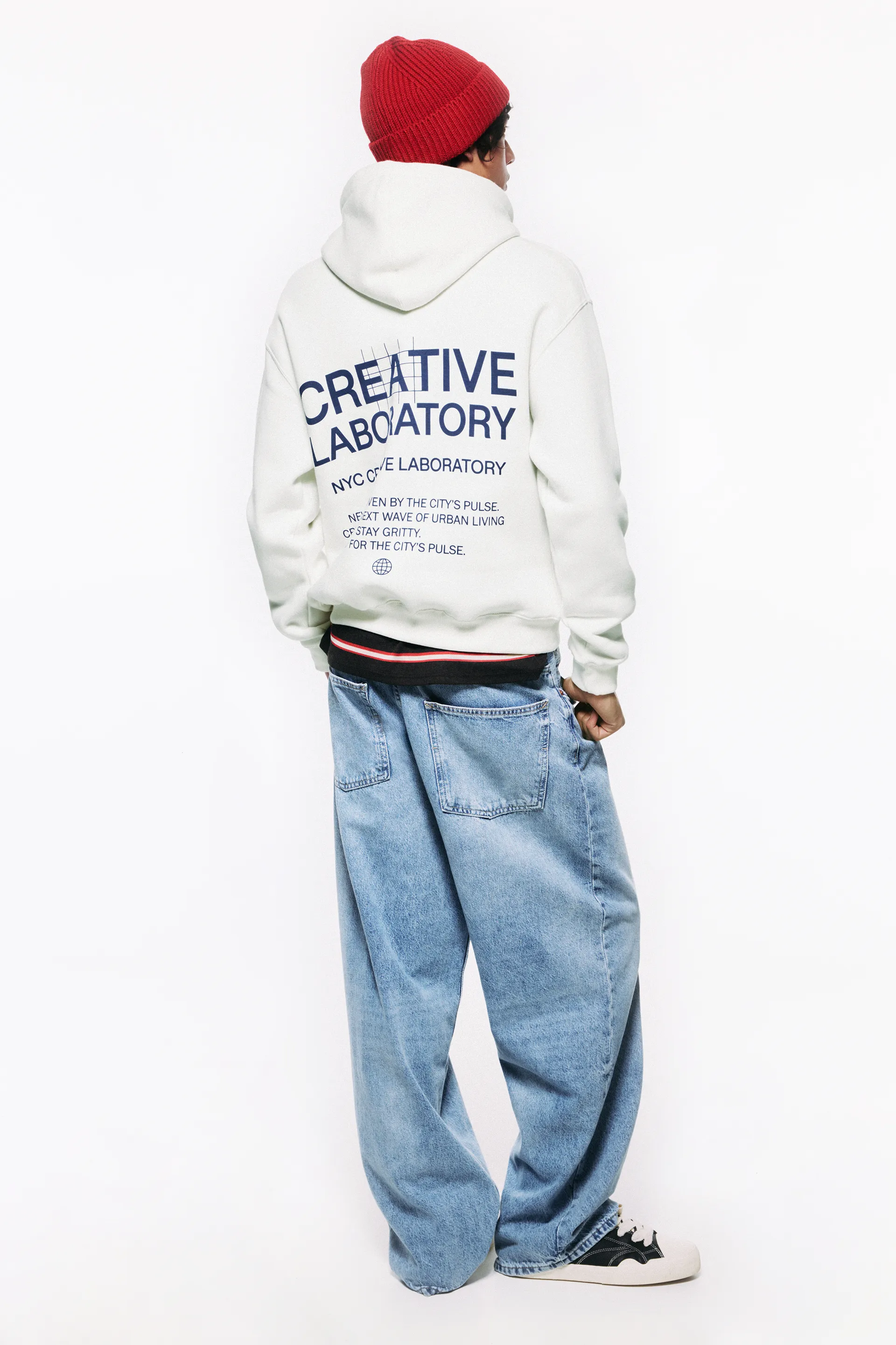 Pull&Bear Contrast Graphic Hoodie — Off white