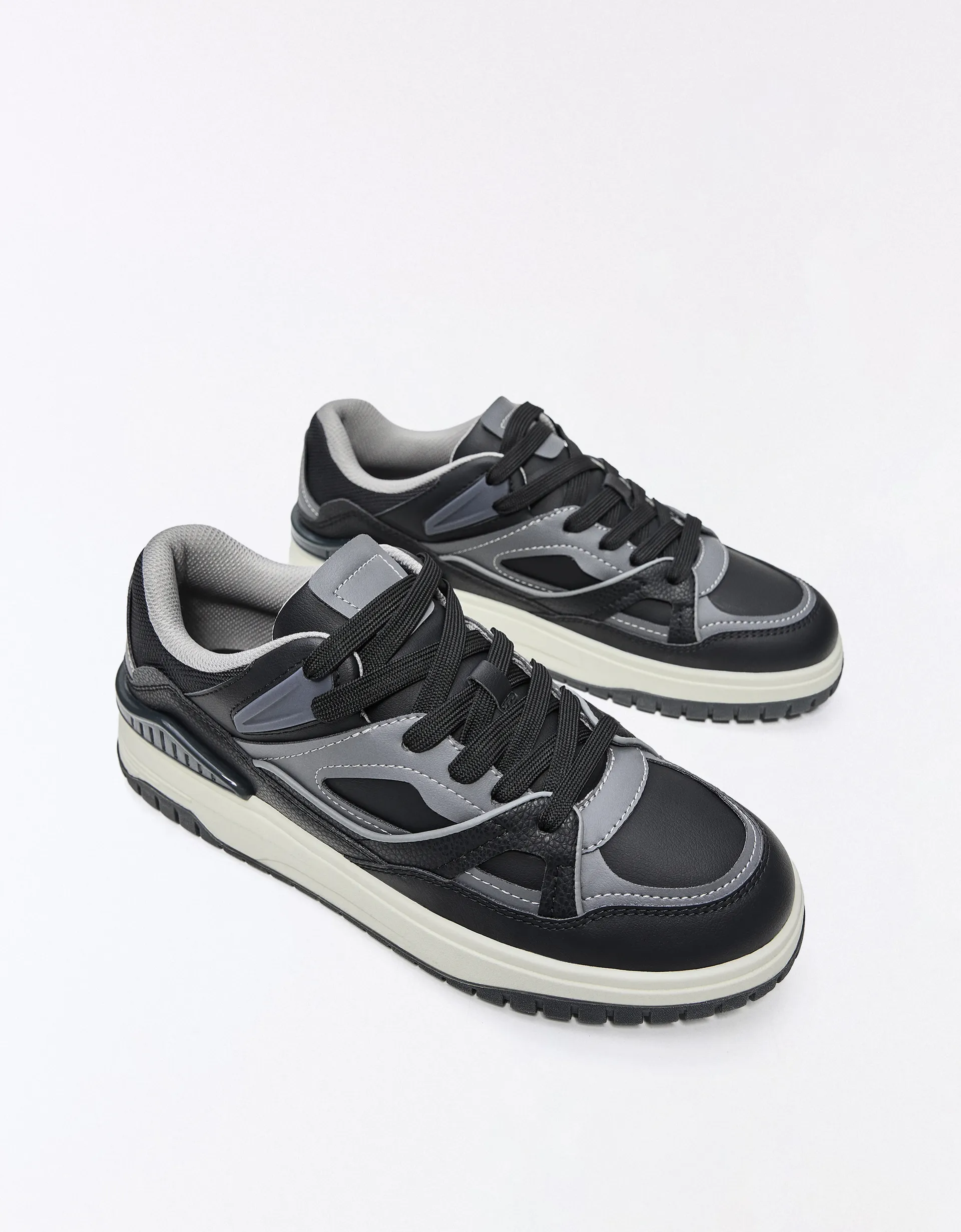 Bershka STARFIT Lace-Up Chunky Sneakers — Noir