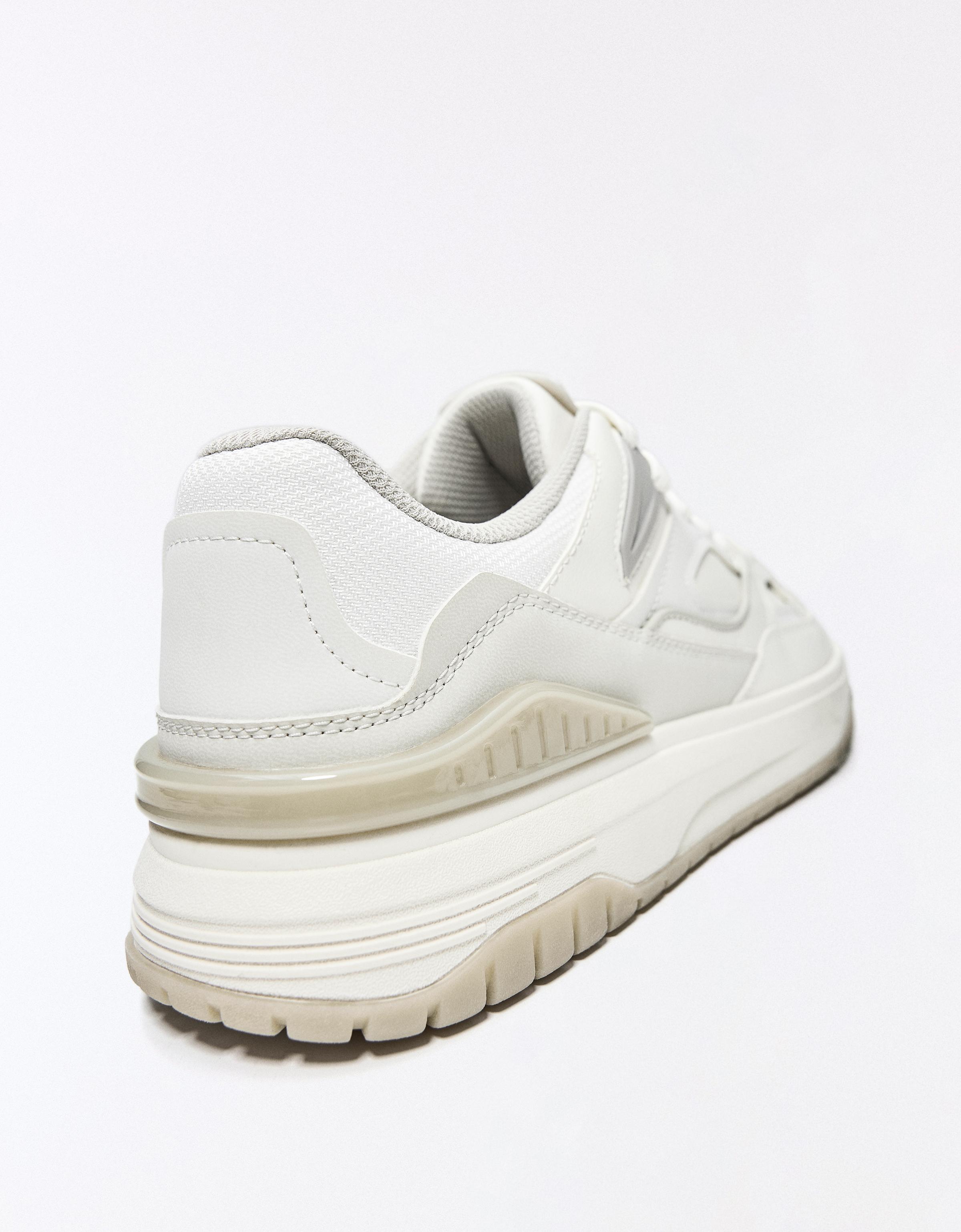 Bershka STARFIT Lace-Up Chunky Sneakers — Blanc