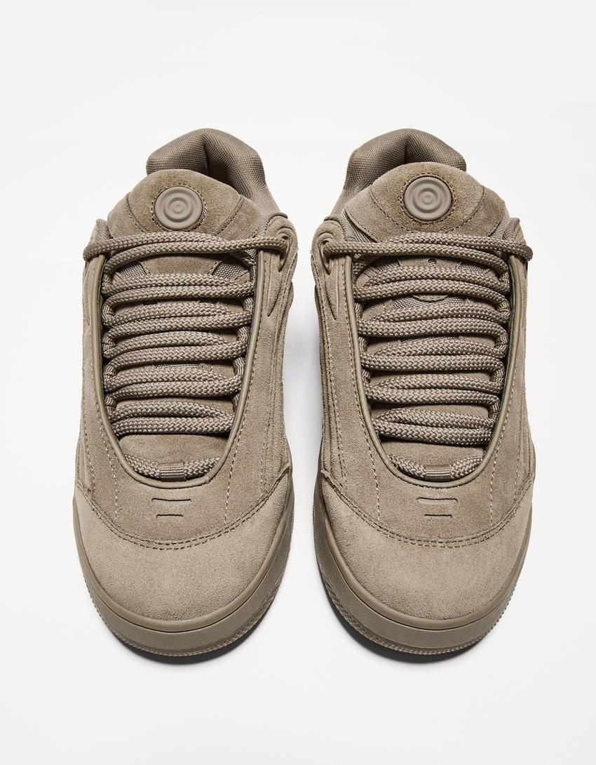 Bershka Street White Low-Top Sneakers — Khaki
