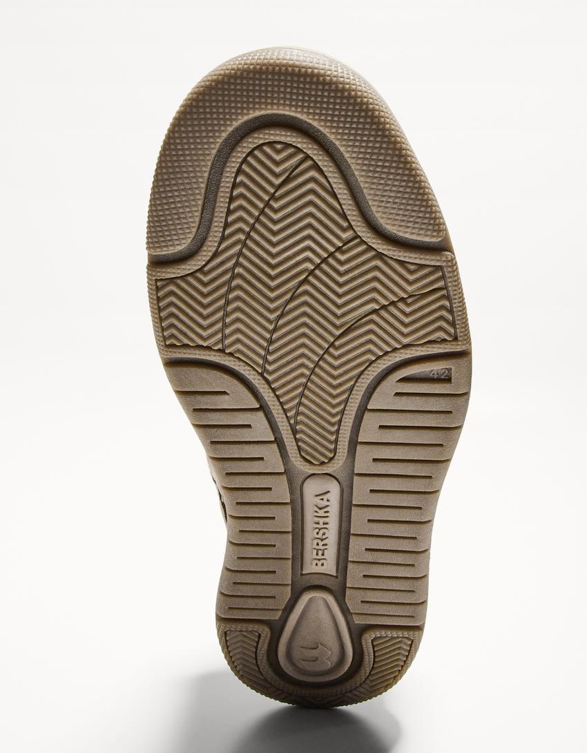 Bershka Street White Low-Top Sneakers — Khaki