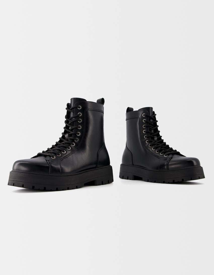 Bershka Suede Chelsea Boots — Black