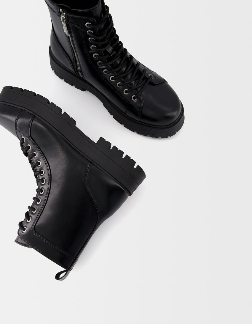Bershka Suede Chelsea Boots — Black