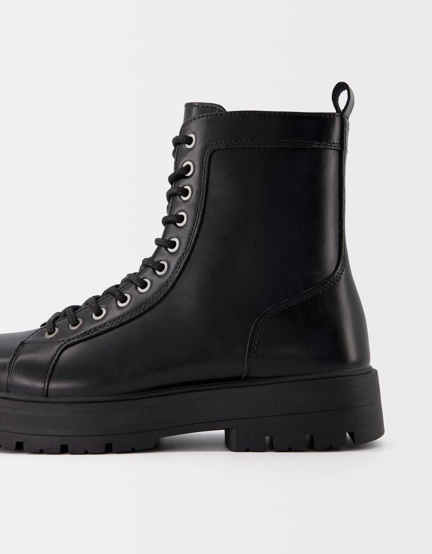 Bershka Suede Chelsea Boots — Black